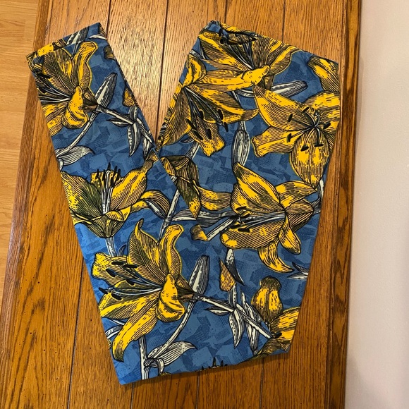 Lularoe Leggings - Picture 1 of 3